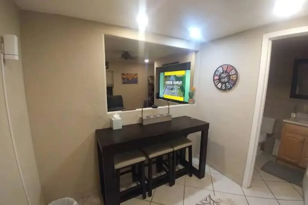 度假居 Best Location In Scottsdale, 8 Bedroom House, Heated Pool, Spa, Game Room, Bbq, Putting Green 凤凰城 美国