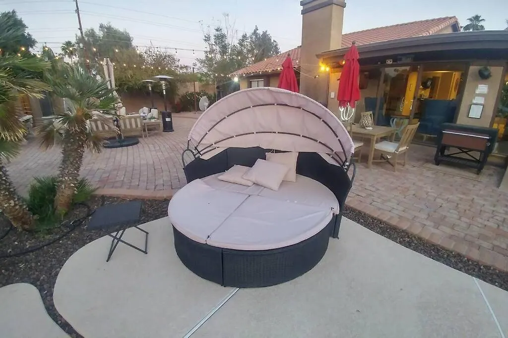 度假居 Best Location In Scottsdale, 8 Bedroom House, Heated Pool, Spa, Game Room, Bbq, Putting Green 凤凰城