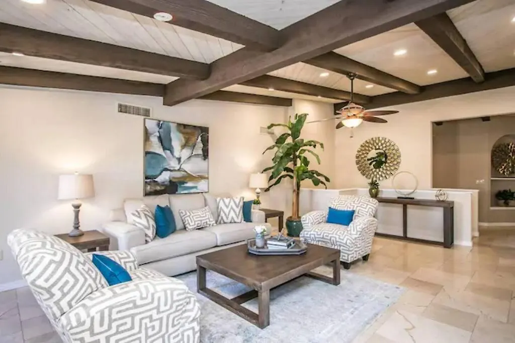 Best Location In Scottsdale, 8 Bedroom House, Heated Pool, Spa, Game Room, Bbq, Putting Green 凤凰城 度假居