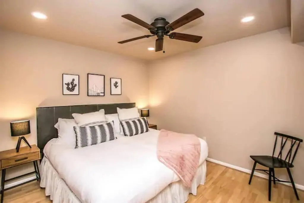 Best Location In Scottsdale, 8 Bedroom House, Heated Pool, Spa, Game Room, Bbq, Putting Green 凤凰城 美国