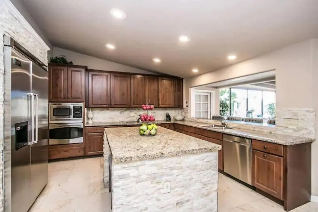 Best Location In Scottsdale, 8 Bedroom House, Heated Pool, Spa, Game Room, Bbq, Putting Green 凤凰城